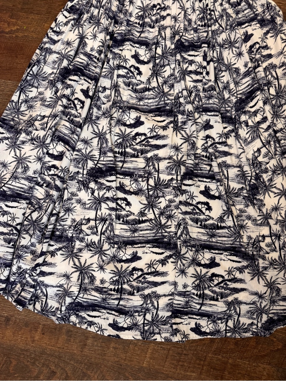 Torrid Tropical Toile Sundress Size 1 14/16 Lined Pockets Adjustable Straps - Picture 2 of 10